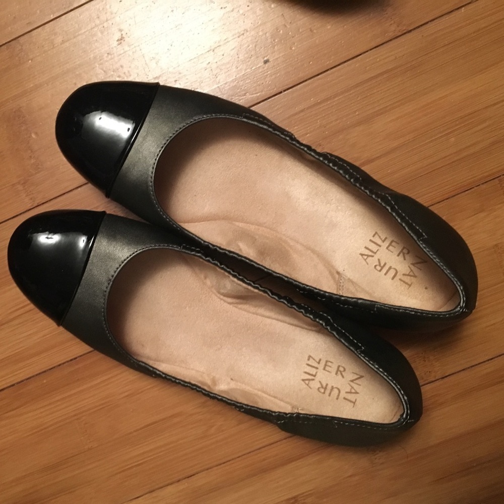 Naturalizer flat